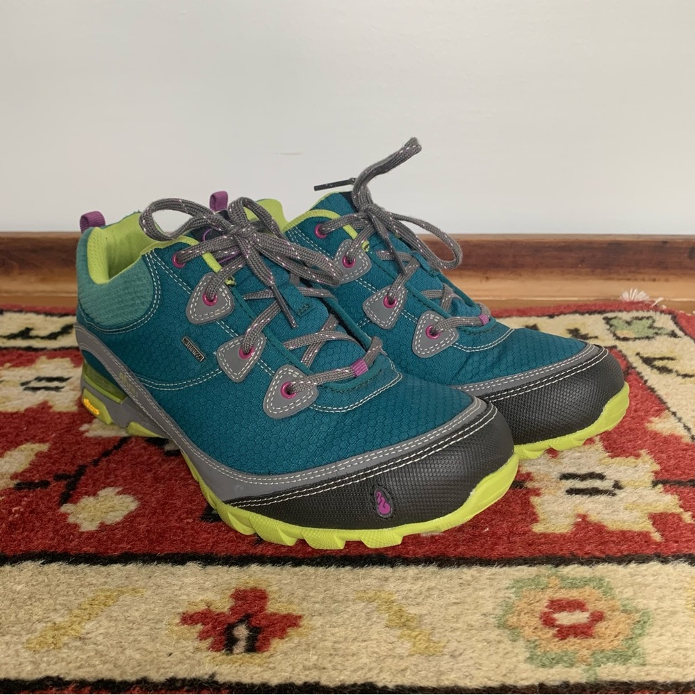Women’s Ahnu Sugarpine Hiking Shoes